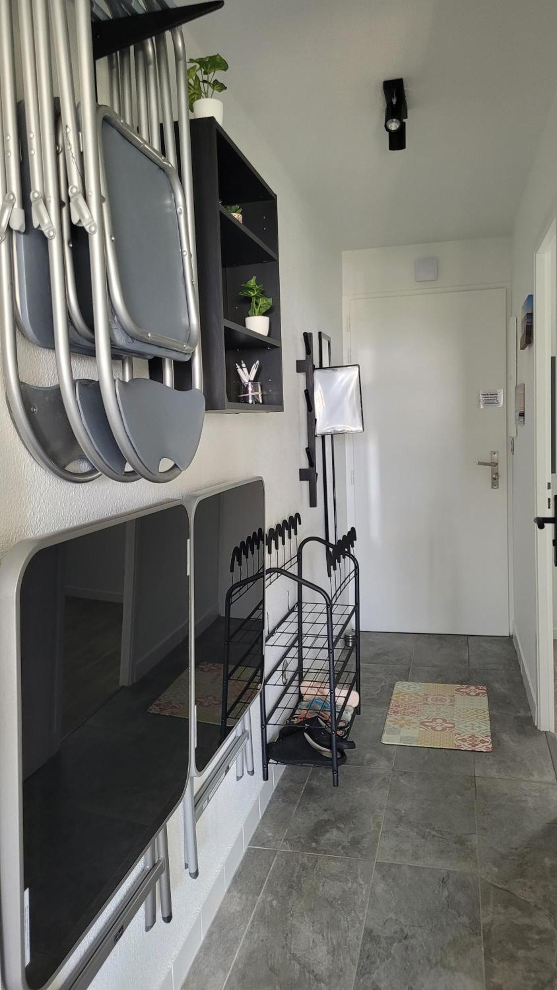 Update Location Lanester Bagian luar foto
